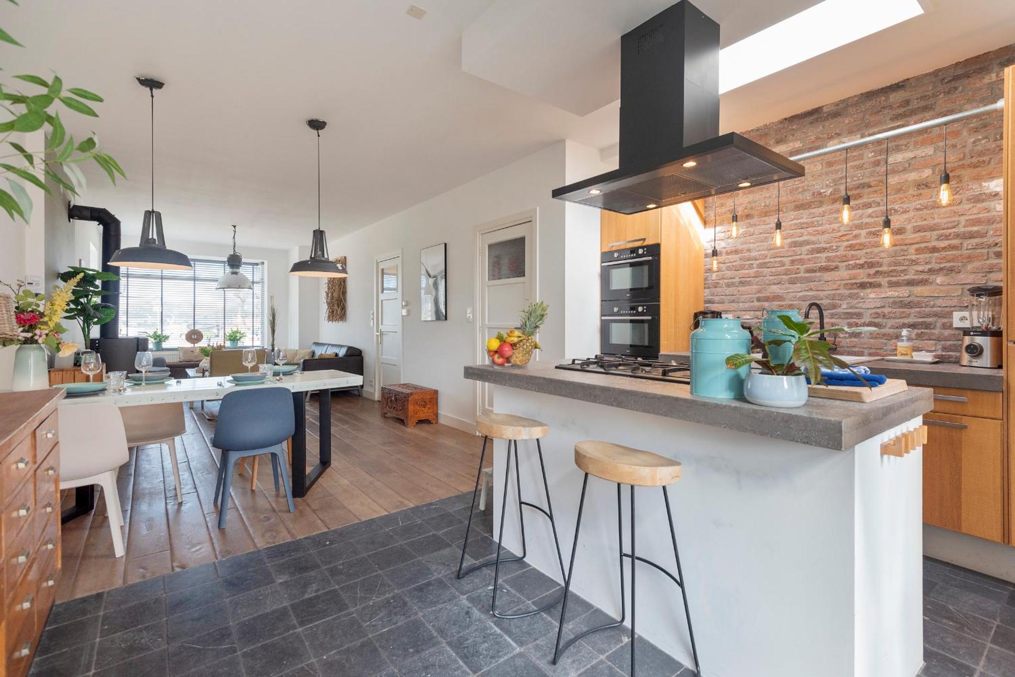 Appartamento Wijkiki Surf House Wijk aan Zee