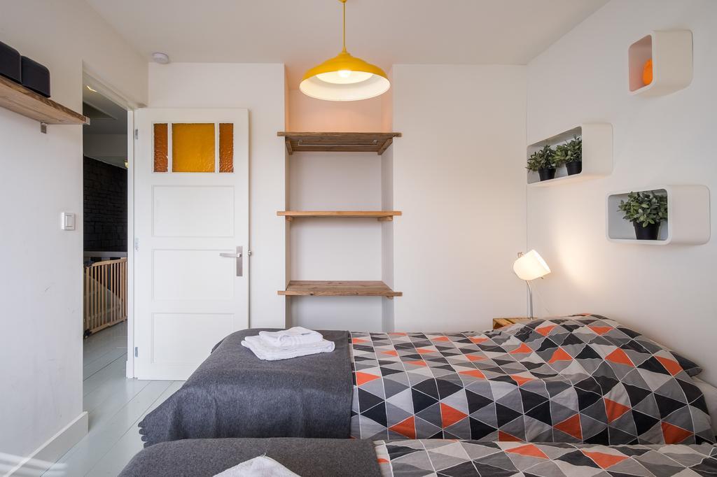 Wijkiki Surf House *